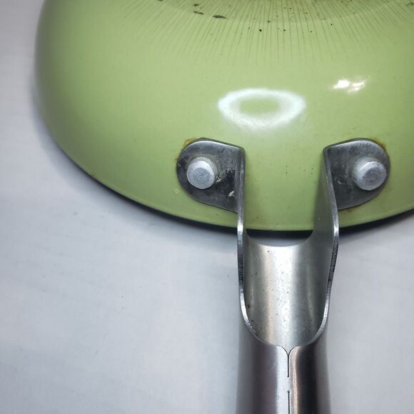 Klok Cast Iron Fry Pan Skillet 8 Inch Stainless Steel Long Handle Green Bottom - Picture 6 of 8